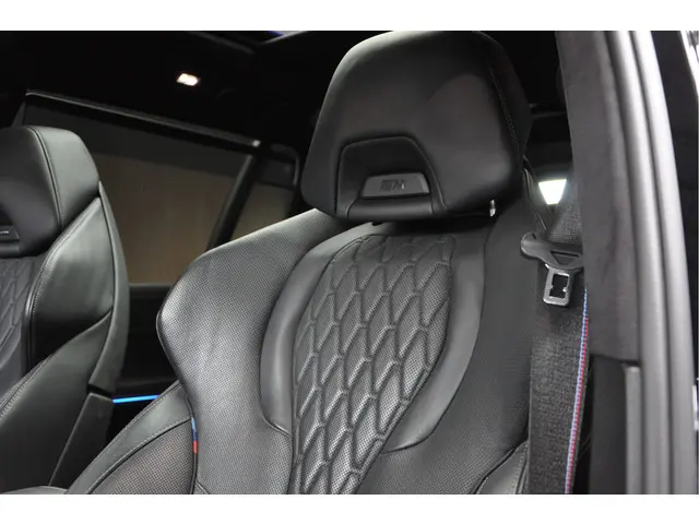 BMW X7 M60i xDrive 2022 Hybride Benzine 39