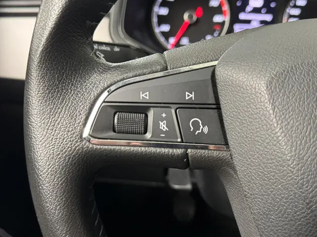 SEAT Ibiza 1.0 TSI Flex 2021 Benzine 24