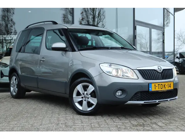 Škoda Roomster 1.2 TSI FRESH 2014 Benzine 6
