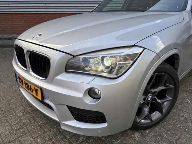 BMW X1 xDrive28i High Executive 2015 Benzine 2