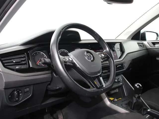 Volkswagen Polo 2