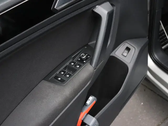 Volkswagen Tiguan 2.0 TSI 4Motion Highline 2017 Benzine 19