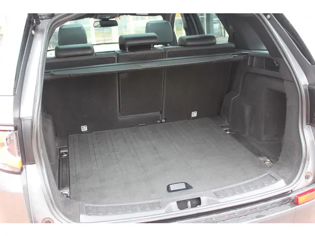 Land Rover Discovery Sport 2.0 Si4 4WD SE 2016 Benzine 22