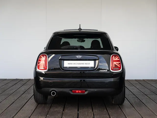 MINI 5-Deurs Cooper Aut. 2020 Benzine 5