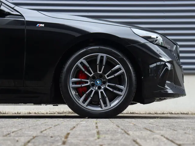 BMW i5 Touring eDrive40 2025 Elektrisch 6