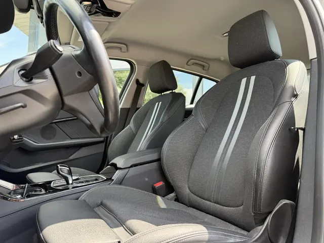 BMW 1 Serie 118i Executive Ed. Sport 2022 Benzine 9