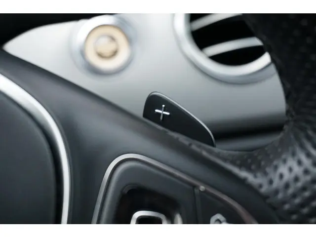 Mercedes-Benz E-Klasse Estate 200 Premium 2018 Benzine 33