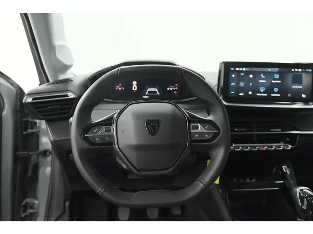 Peugeot 208 PureTech 100 Allure 2024 Benzine 40