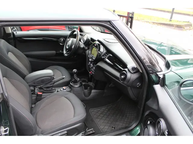 MINI Cooper Mini 1.5 Business 2016 Benzine 20