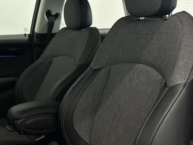 MINI Cooper Mini 1.5 Camden Edition 2023 Benzine 25