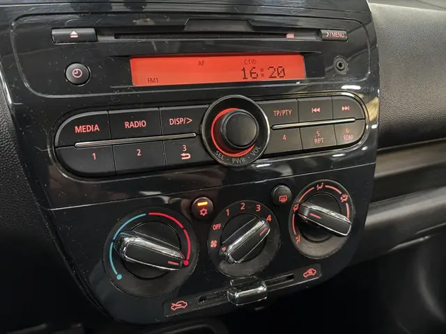 Mitsubishi Space Star 1.0 Cool+ 2020 Benzine 10