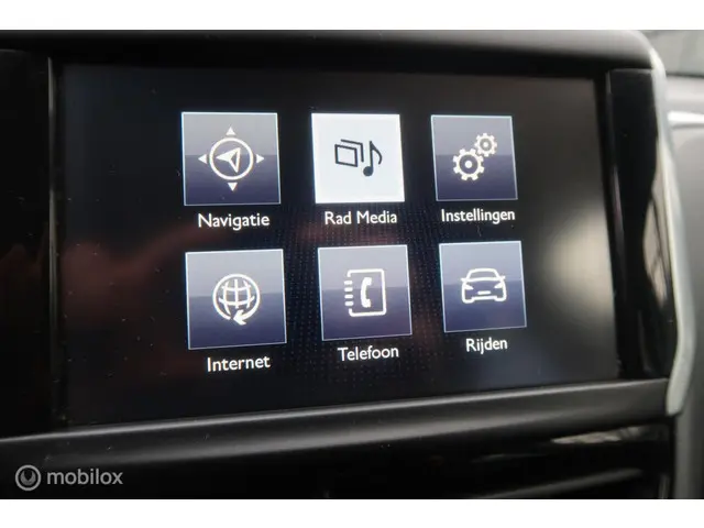 Peugeot 208 1.2 PureTech Blue Lease 2015 Benzine 14