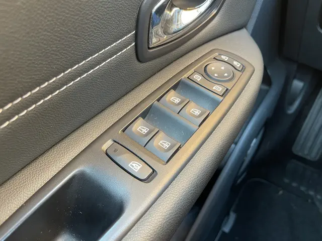 Renault Scénic 2.0 Bose 2013 Benzine 29