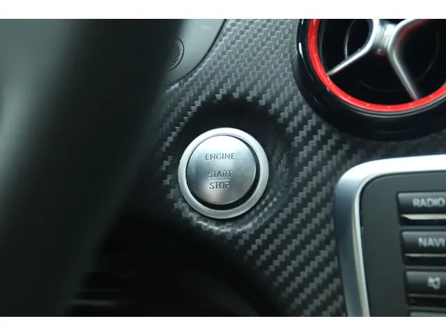 Mercedes-Benz A-Klasse AMG 45 4MATIC 2015 Benzine 27