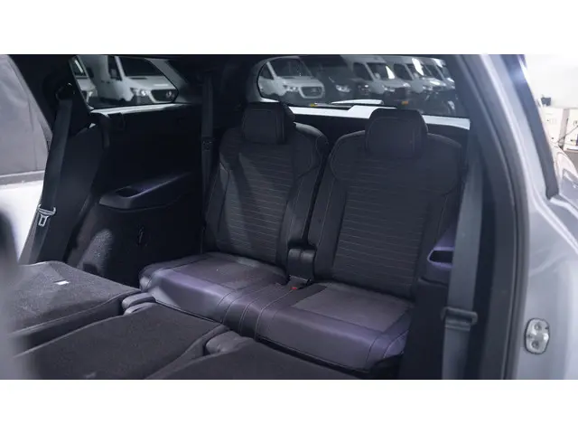 Peugeot 5008 1.2 PureTech Allure 2024 Benzine 51