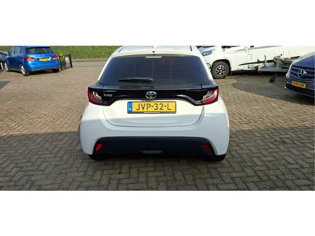 Toyota Yaris 1.0 VVT-i Active 2021 Benzine 9