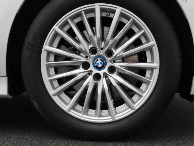 BMW 3 Serie 320e Touring 2021 Hybride Benzine 20