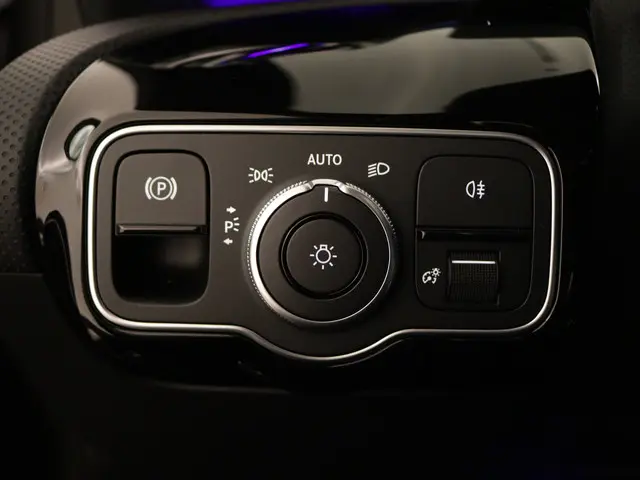 Mercedes-Benz A-Klasse 200 AMG Line 2024 Benzine 27