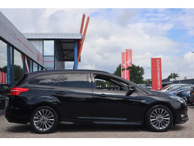 Ford Focus Wagon 1.0 2018 Benzine 8