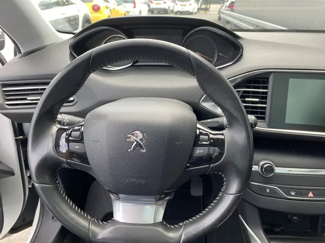 Peugeot 308 SW 1.2 e-THP Première 2014 Benzine 21