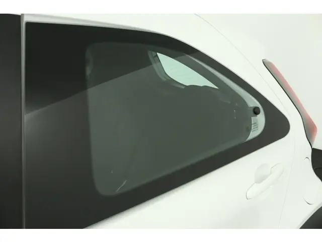 Toyota Aygo X Hybrid 115 play 2026 Hybride Benzine 39