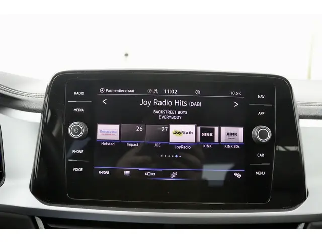 Volkswagen T-Roc 1.0 TSI Life zwart 2023 Benzine 19