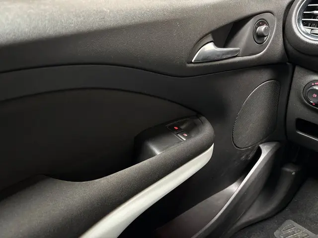 Opel ADAM 1.4 Sport 2013 Benzine 17