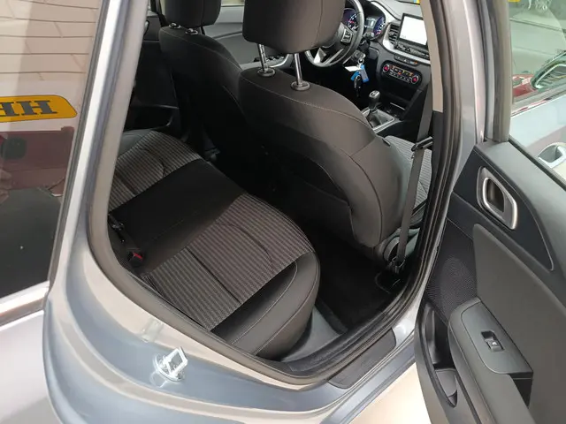 Kia Ceed Sportswagon 1.0 T-GDi DynamicLine 2022 Benzine 12