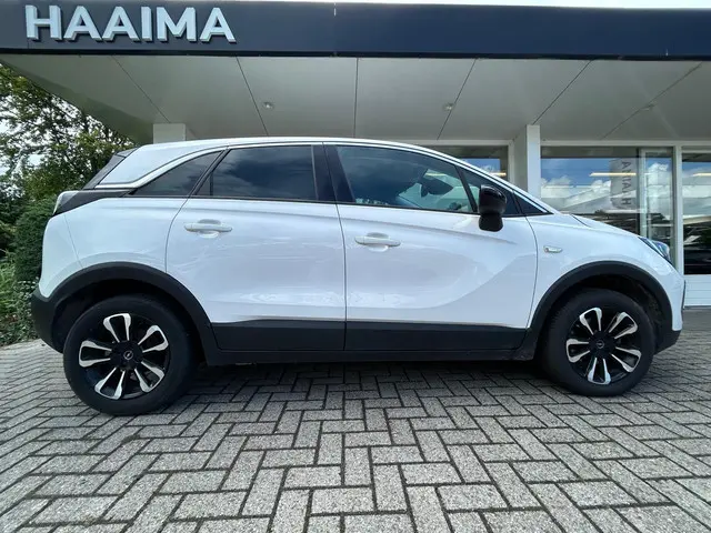 Opel Crossland 1.2T 130pk Automaat Elegance 2024 Benzine 2