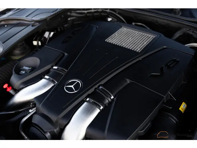 Mercedes-Benz S-Klasse 500 Maybach 2015 Benzine 64