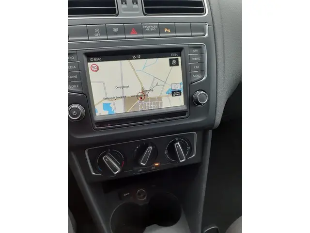 Volkswagen Polo 1.2 TSI Comfortline 2015 Benzine 7