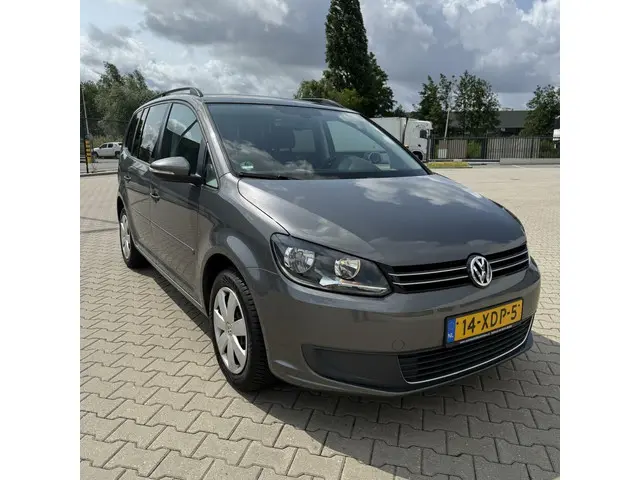 Volkswagen Touran 1.2 TSI Highline 7 Persoon 2012 Benzine 2