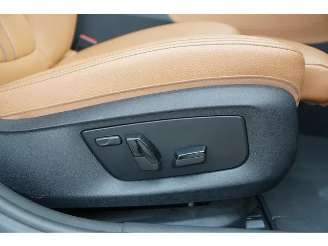 BMW 5 Serie Touring 530i xDrive Executive 2017 Benzine 34