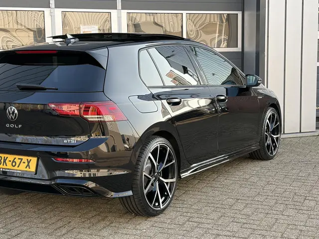 Volkswagen Golf 1.5 eTSI R-Line Business 2023 Benzine 9