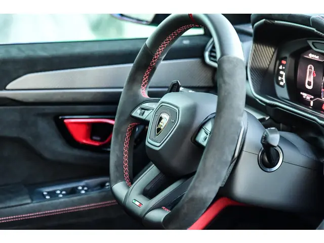 Lamborghini Urus 4.0 V8 Performante 2024 Benzine 9