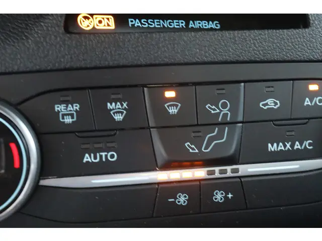 Ford Kuga 1.5 ECOBOOST ST-LINE X 2020 Benzine 30