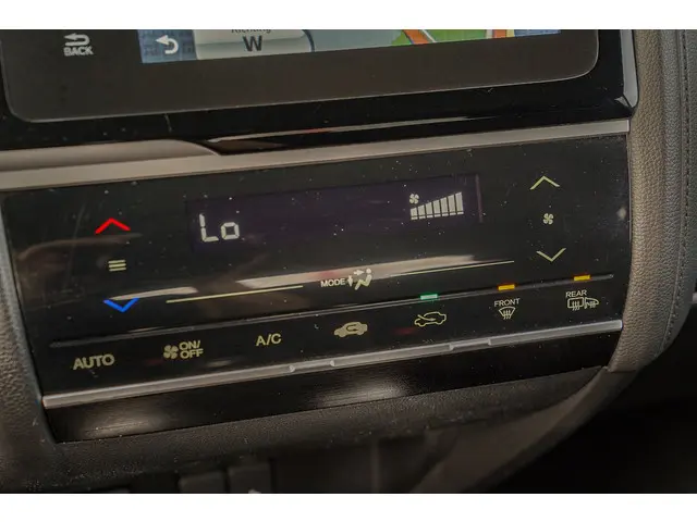 Honda Jazz 1.3i VTEC ELEGANCE 2018 Benzine 21