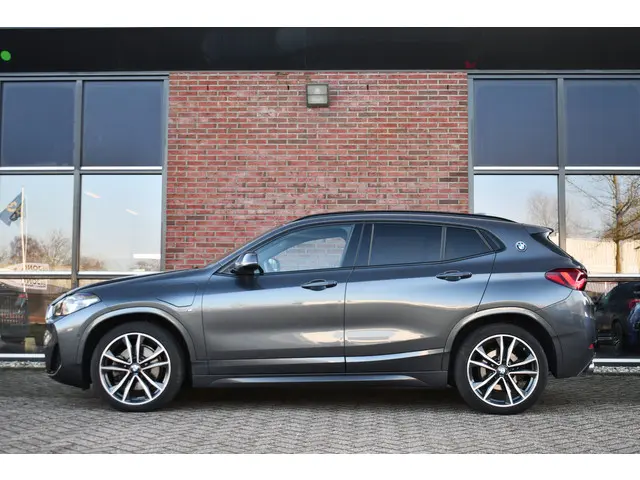 BMW X2 xDrive25e M-Sport 2021 Hybride Benzine 42