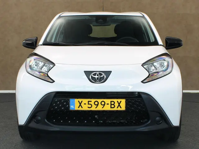 Toyota Aygo X 1.0 VVT-i MT Play 2023 Benzine 9