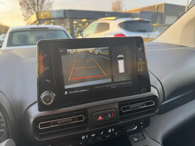 Opel Combo Tour 1.2 Turbo L2H1 Edition 7p. 2019 Benzine 19