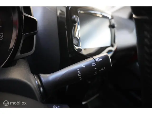 Peugeot 108 1.0 e-VTi Allure 2021 Benzine 15
