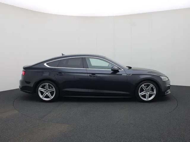 Audi A5 Sportback 40 TFSI/190PK Sport S-line 2019 Benzine 3
