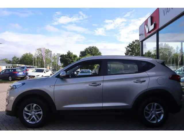 Hyundai Tucson 1.6 GDi i-Drive 2017 Benzine 24