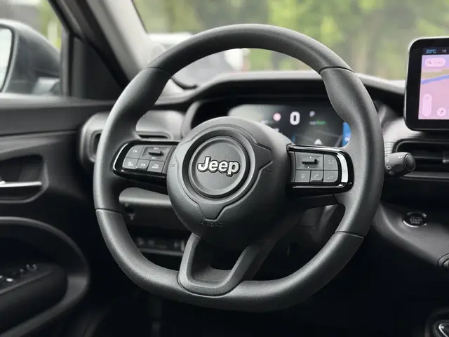 Jeep Avenger Longitude 54 kWh Aut. 2024 Elektrisch 17