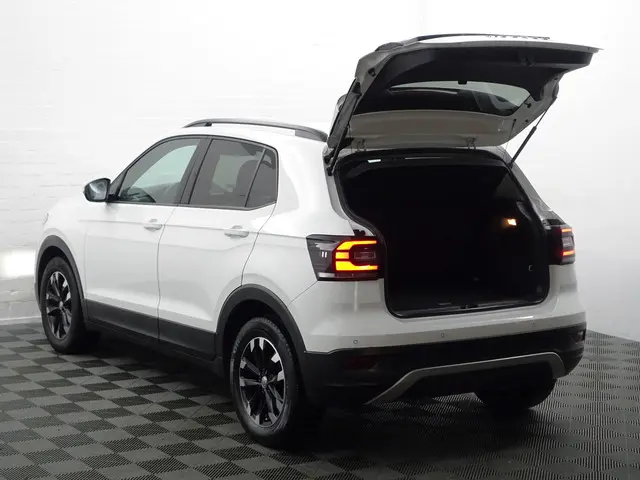Volkswagen T-Cross 1.0 TSI R line- 2019 Benzine 30