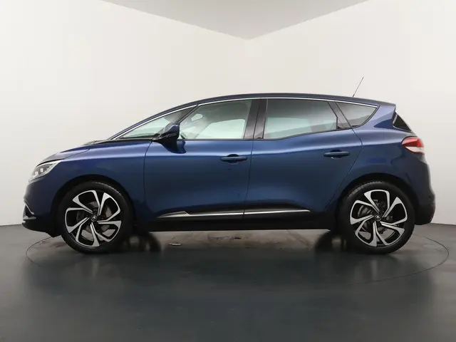 Renault Scénic 1.2 TCe Bose 2017 Benzine 2