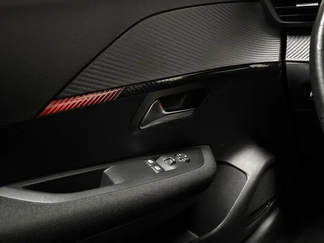 Peugeot 208 1.2 PureTech Sport 2020 Benzine 14