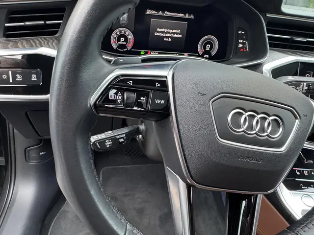 Audi A6 Avant 55 TFSI quattro S edition 2020 Benzine 24