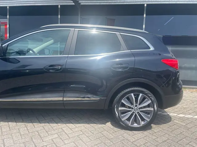 Renault Kadjar 1.2 TCe Bose / navigatie 2015 Benzine 18