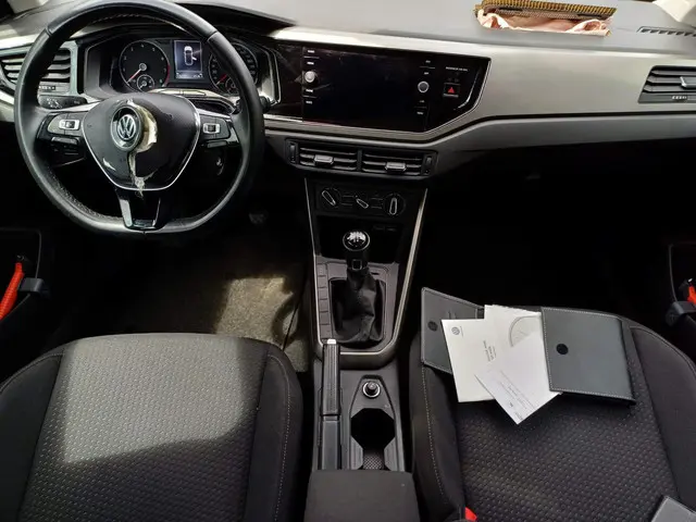 Volkswagen Polo 1.0 MPI Comfortline 2020 Benzine 7